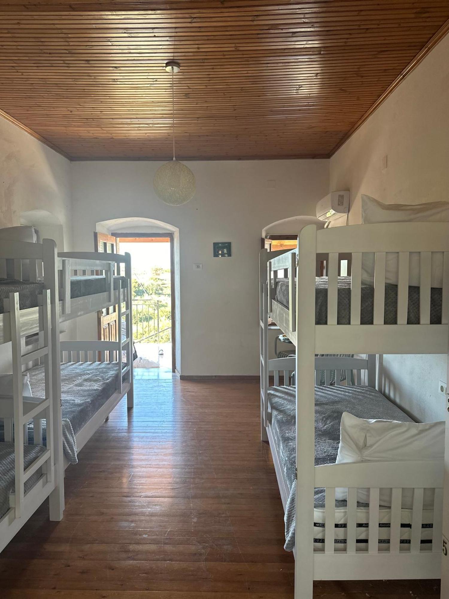 Hostel On The Hill - By Filikuri Beach Himara Kültér fotó